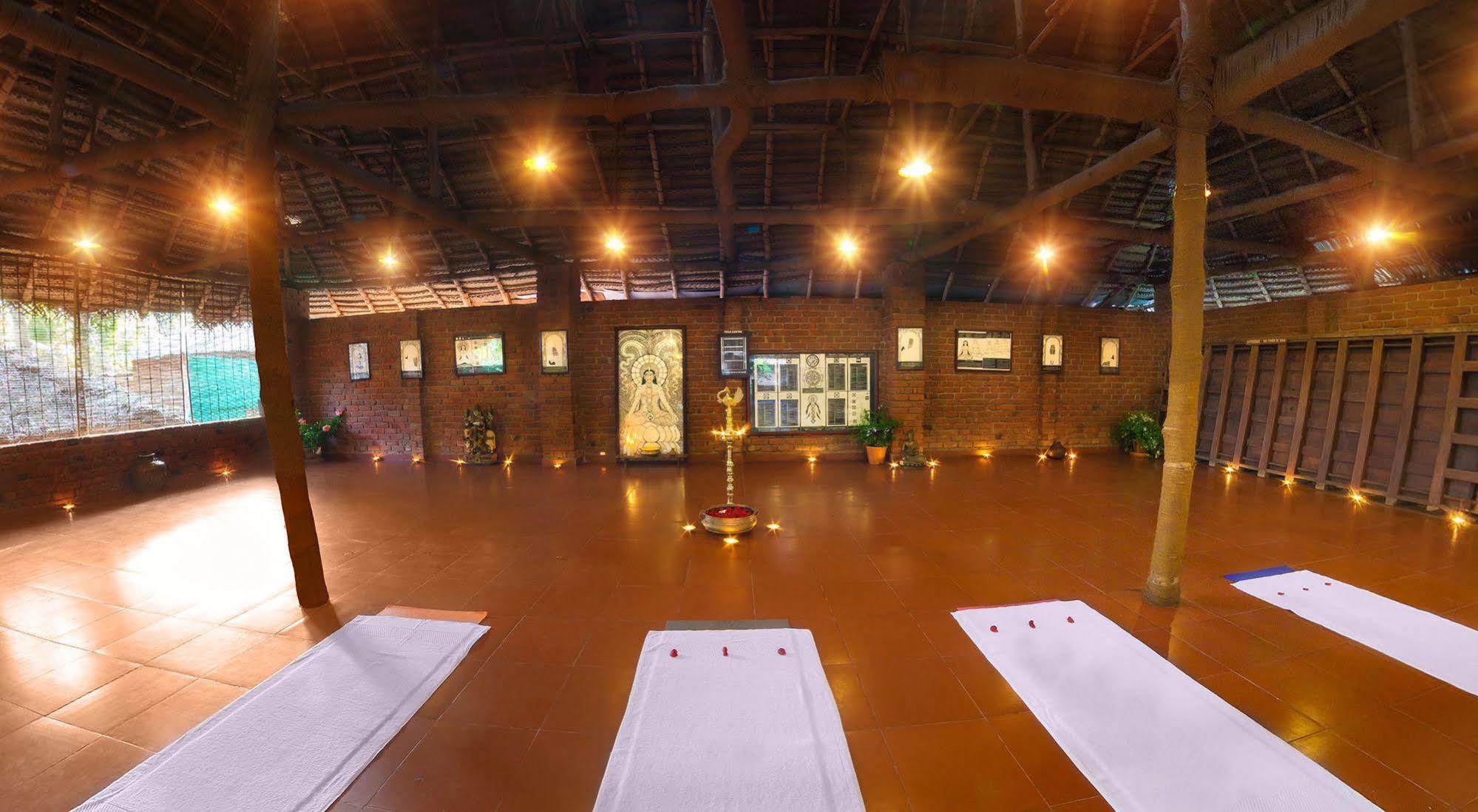 Soma Manaltheeram Ayurveda Beachvillage Kovalam Luaran gambar